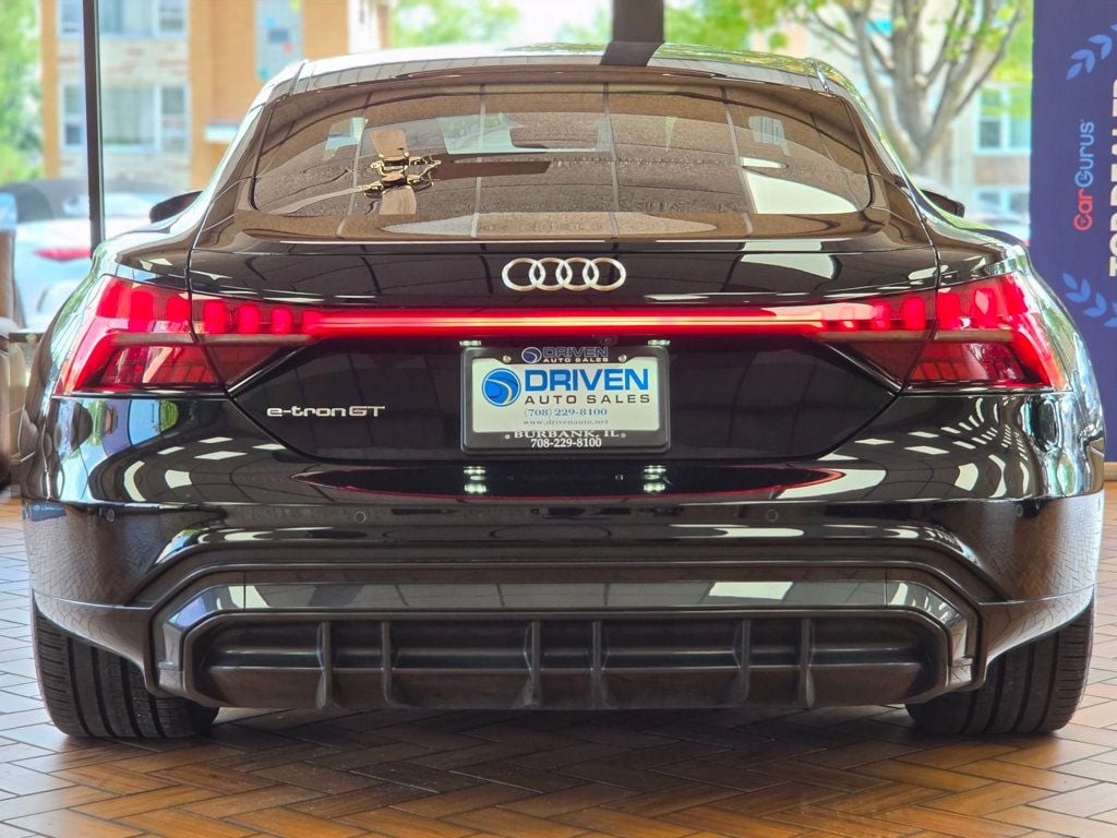 2024 Audi e-tron GT Prestige quattro - 23061825 - 9