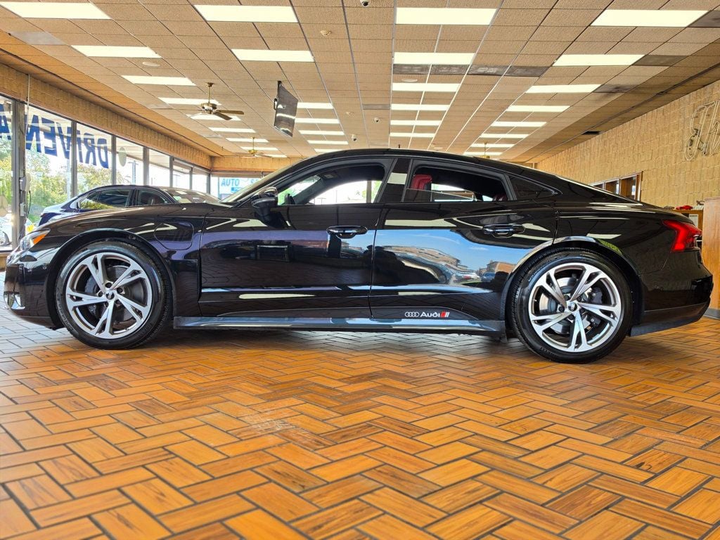 2024 Audi e-tron GT Prestige quattro - 23061825 - 4