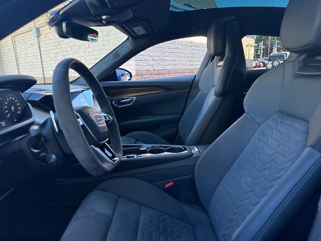 2024 Audi e-tron GT Prestige quattro - 22954901 - 12