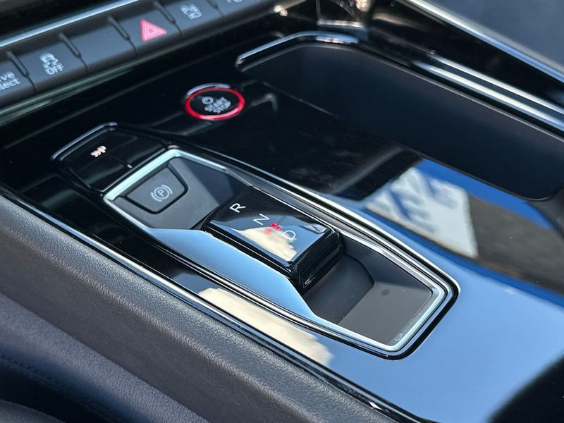 2024 Audi e-tron GT Prestige quattro - 22954901 - 18