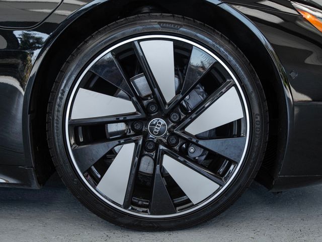 2024 Audi e-tron GT Prestige quattro - 23005173 - 8