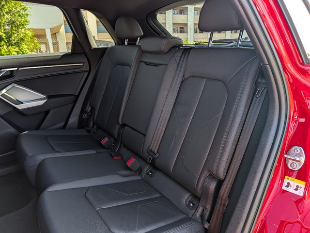 2024 Audi Q3 S line Premium 45 TFSI quattro - 23039361 - 17