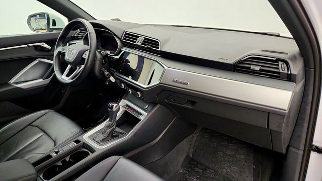 2024 Audi Q3 S line Premium 45 TFSI quattro - 23100493 - 24