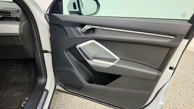 2024 Audi Q3 S line Premium 45 TFSI quattro - 23100493 - 25