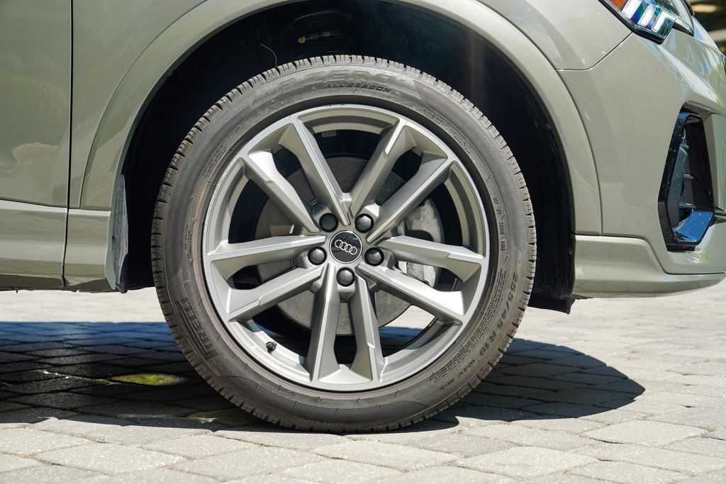 2024 Audi Q3 S line Premium Plus 45 TFSI photo 13