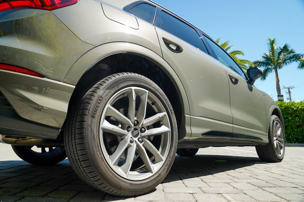 2024 Audi Q3 S line Premium Plus 45 TFSI photo 15