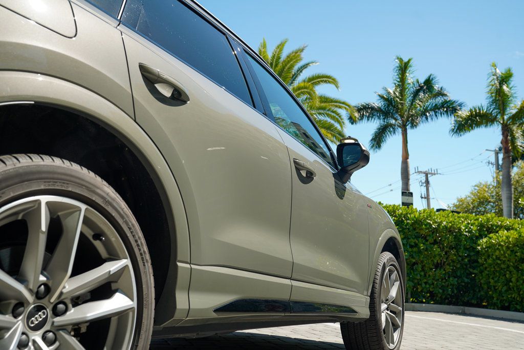 2024 Audi Q3 S line Premium Plus 45 TFSI photo 18
