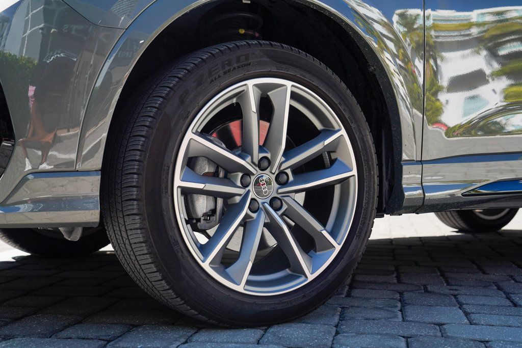 2024 Audi Q3 S line Premium Plus 45 TFSI photo 40