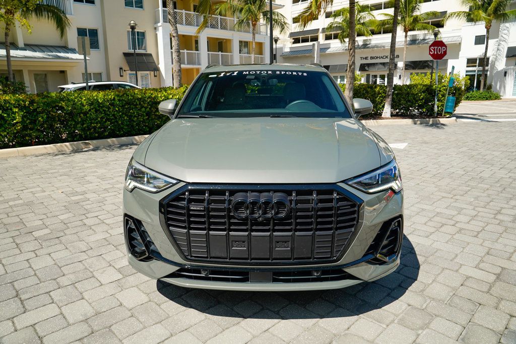 2024 Audi Q3 S line Premium Plus 45 TFSI photo 4
