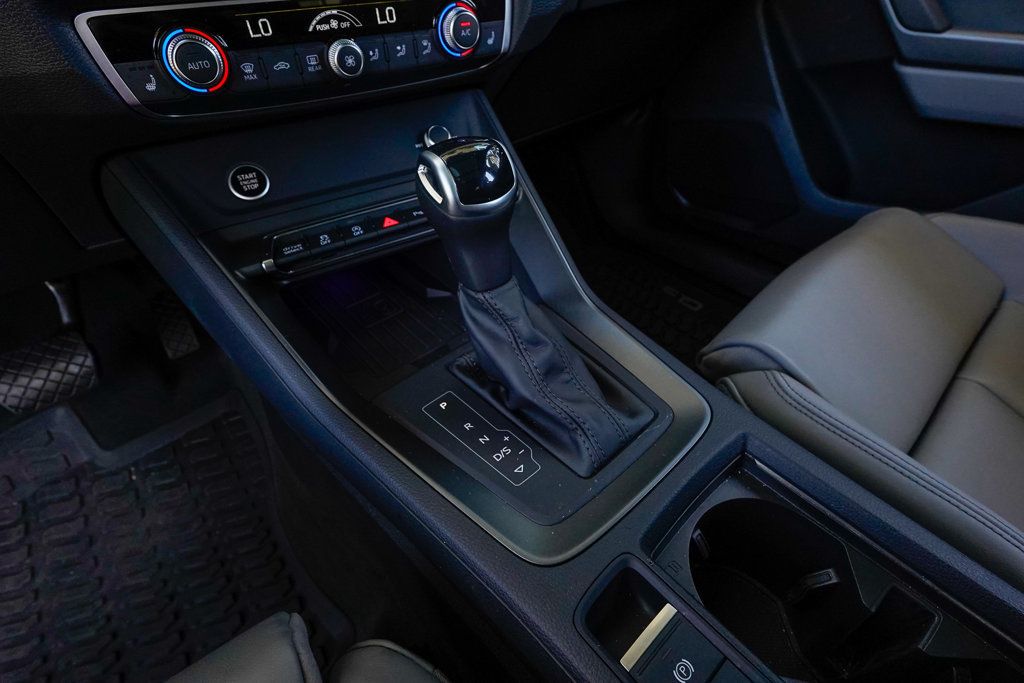 2024 Audi Q3 S line Premium Plus 45 TFSI photo 62