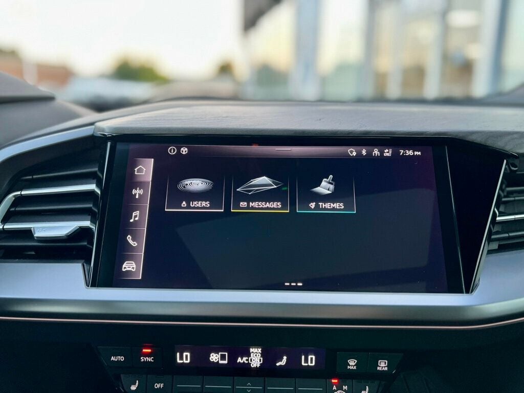 2024 Audi Q4 50 55 E-tron Premium photo 21