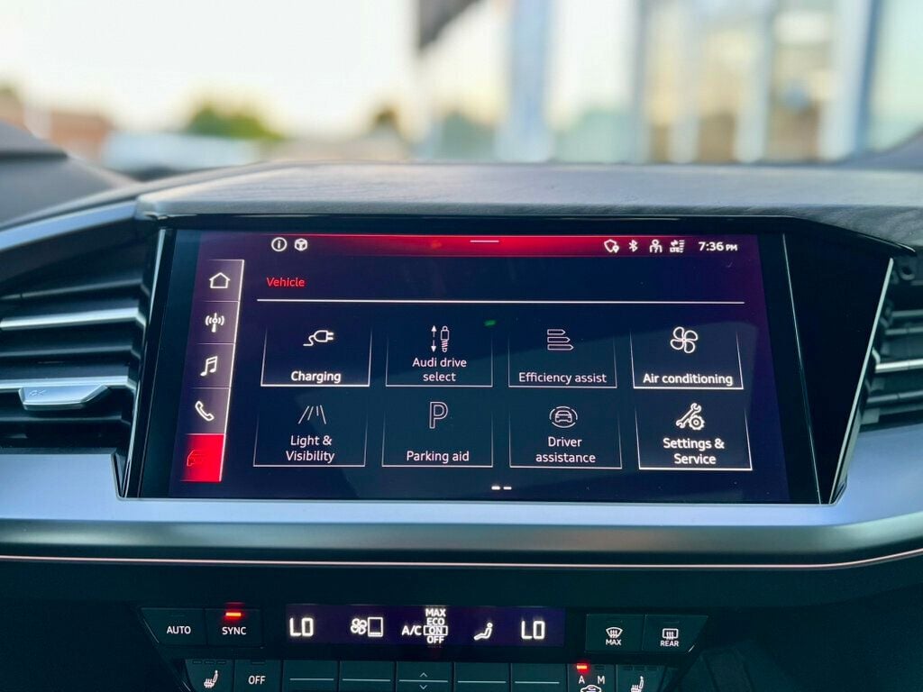 2024 Audi Q4 50 55 E-tron Premium photo 23