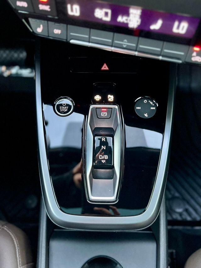 2024 Audi Q4 e-tron Premium 50 quattro - 22917553 - 27