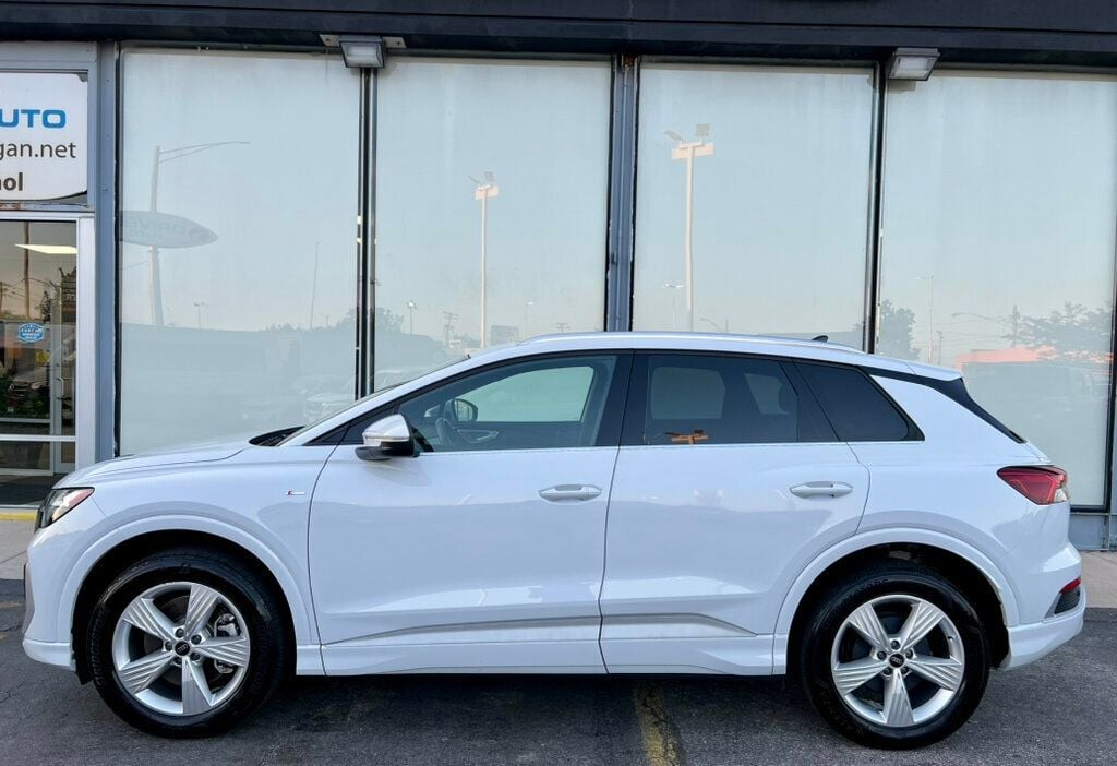 2024 Audi Q4 50 55 E-tron Premium photo 32