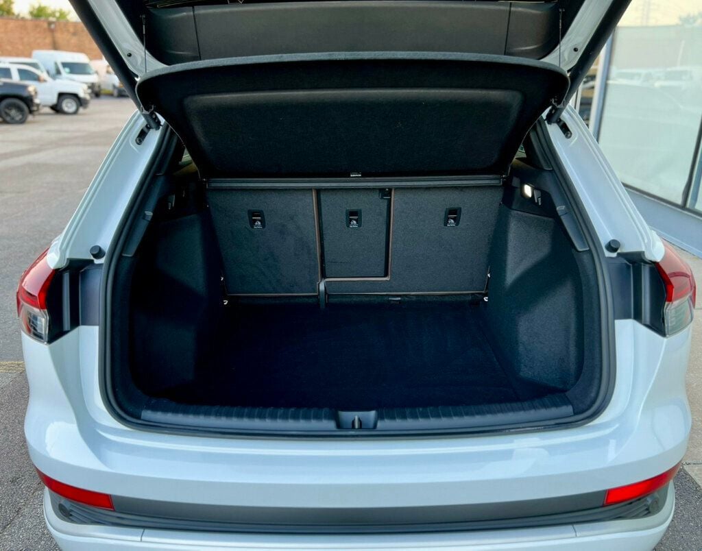 2024 Audi Q4 50 55 E-tron Premium photo 7