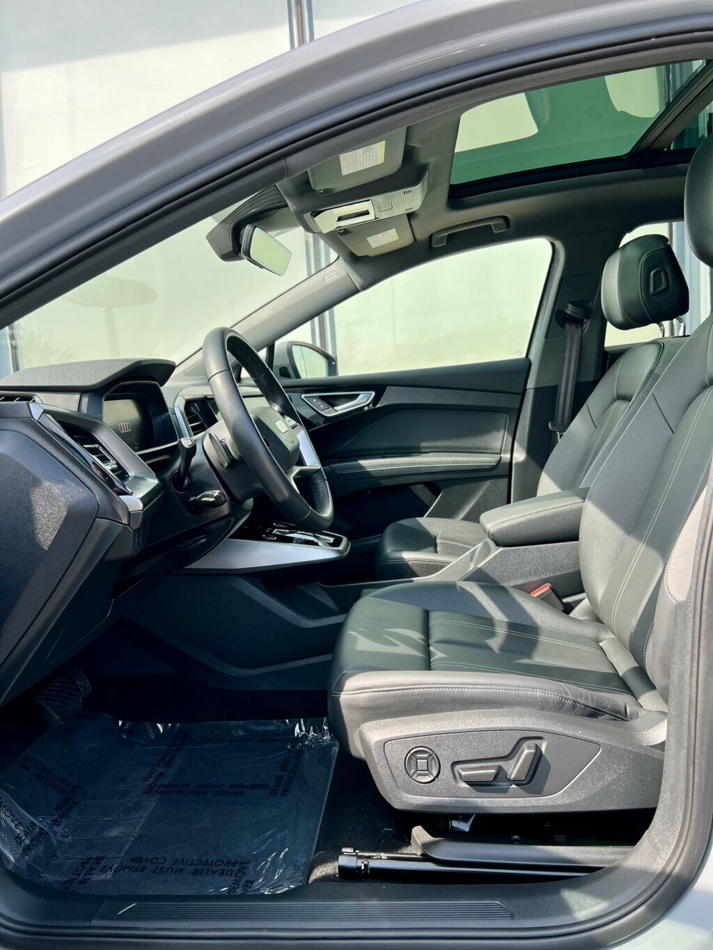 2024 Audi Q4 50 55 E-tron Premium photo 11