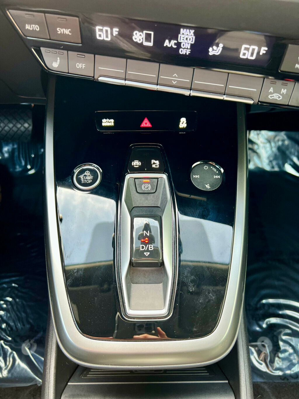 2024 Audi Q4 50 55 E-tron Premium photo 24