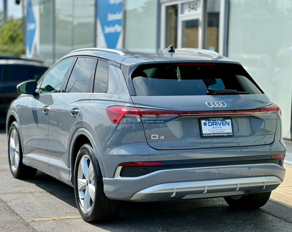 2024 Audi Q4 50 55 E-tron Premium photo 2