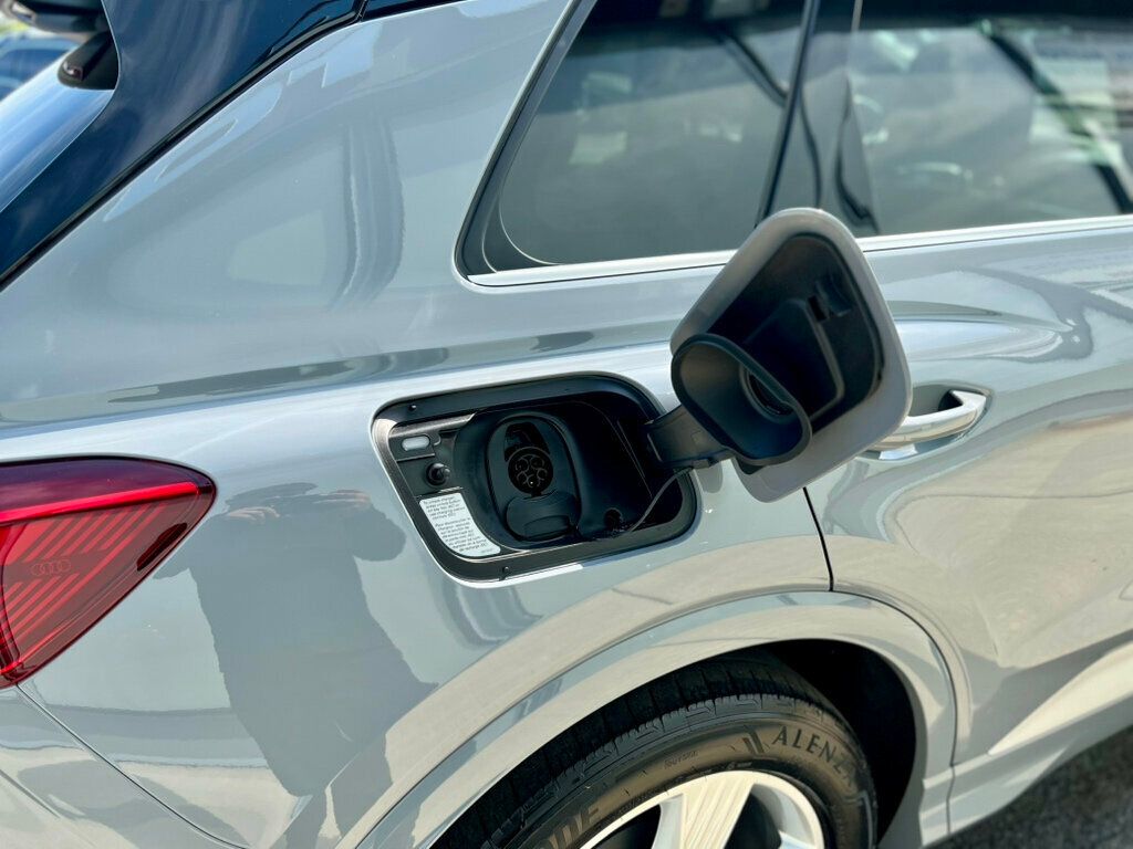 2024 Audi Q4 50 55 E-tron Premium photo 8