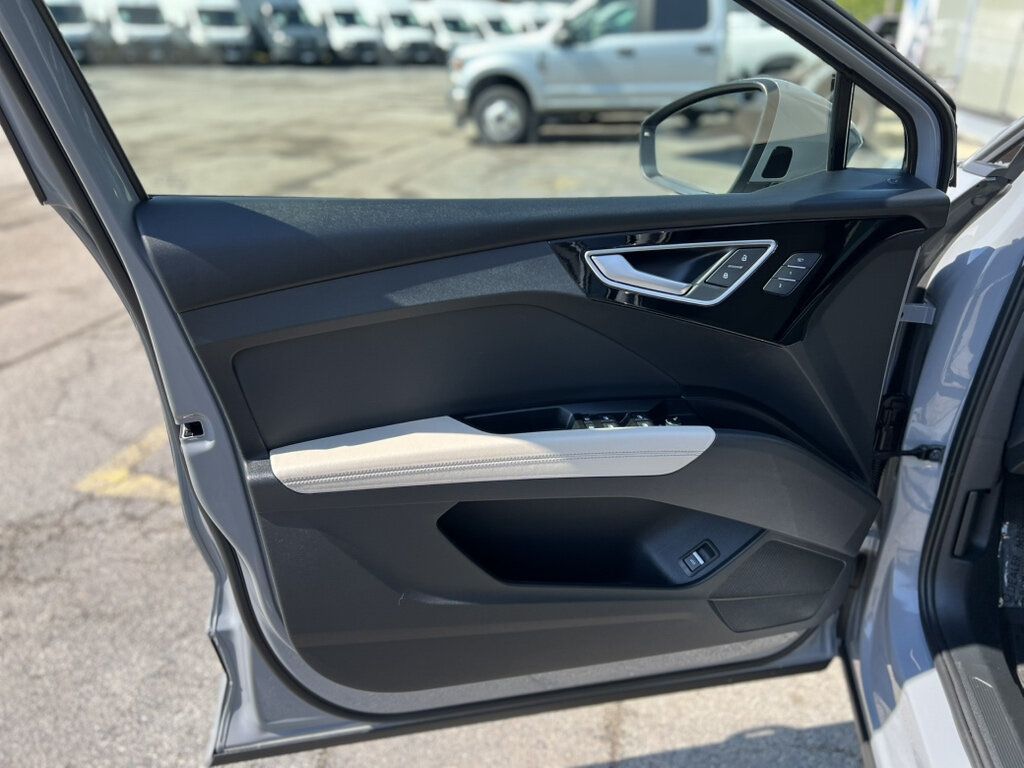 2024 Audi Q4 e-tron Premium 55 quattro - 23055948 - 11