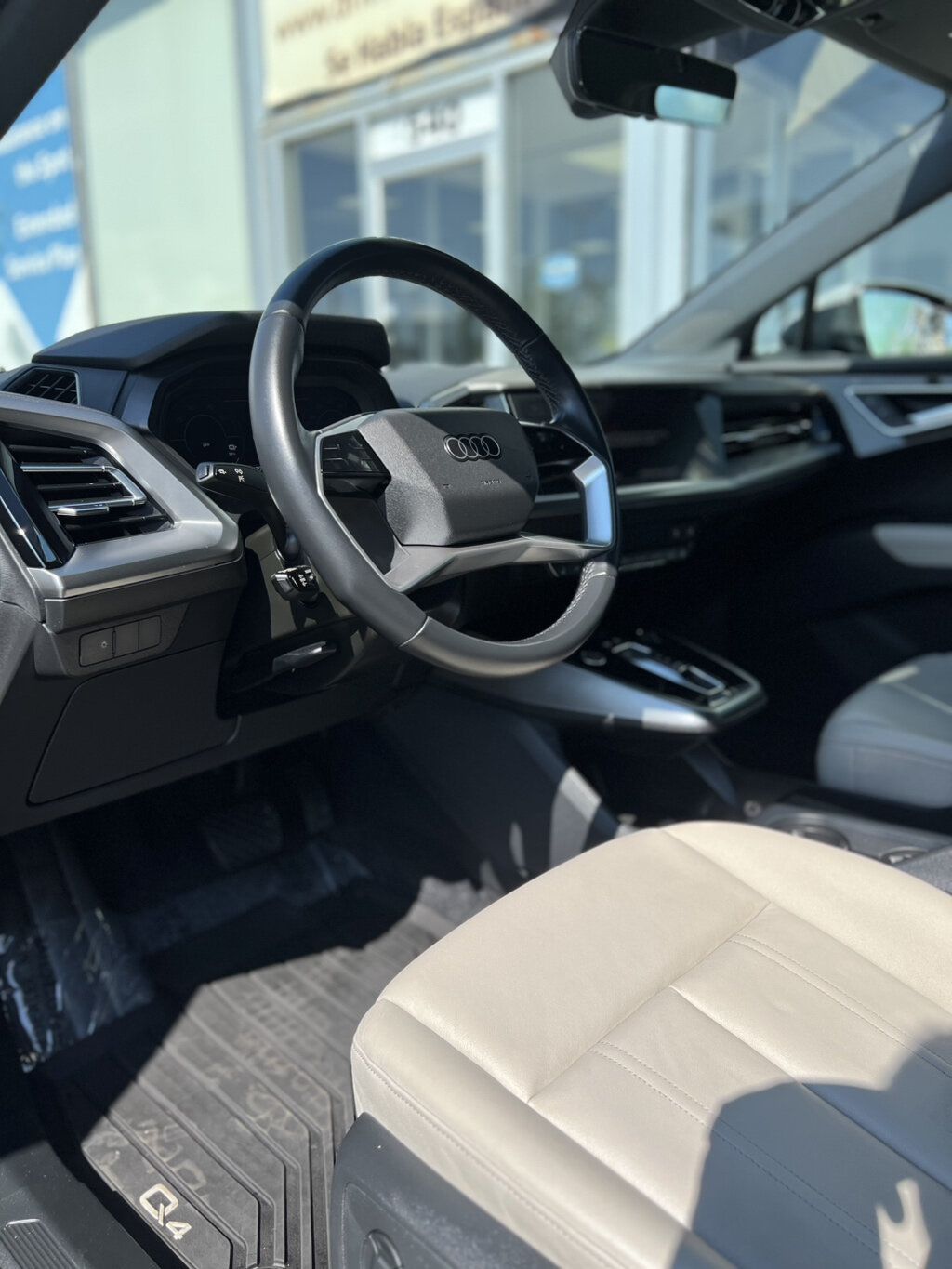 2024 Audi Q4 e-tron Premium 55 quattro - 23055948 - 12