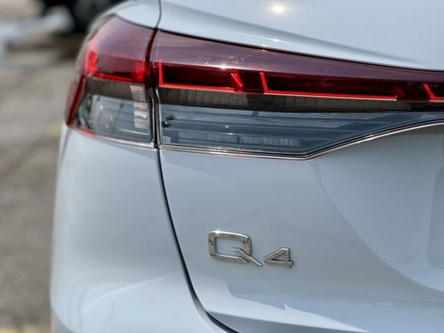 2024 Audi Q4 e-tron Premium Plus 55 quattro - 23061962 - 11