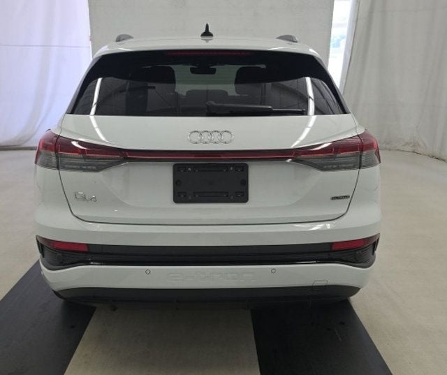 2024 Audi Q4 e-tron Premium Plus 55 quattro - 23061962 - 4