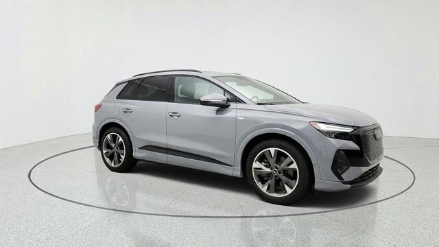 2024 Audi Q4 e-tron Premium Plus 55 quattro w/ Black Optic Pkg & Trailer Hitch - 23081006 - 2