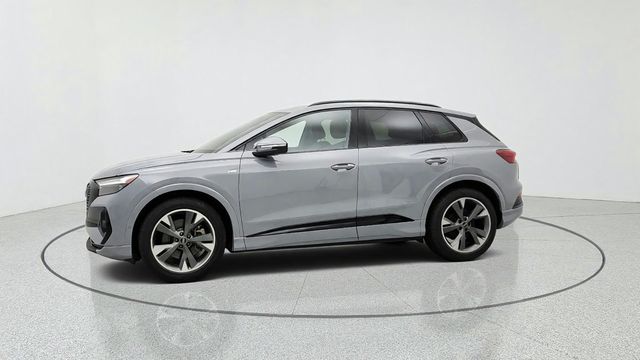 2024 Audi Q4 e-tron Premium Plus 55 quattro w/ Black Optic Pkg & Trailer Hitch - 23081006 - 7