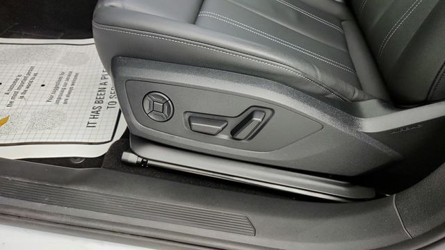2024 Audi Q4 e-tron Premium Plus 55 quattro with Black Optic Package - 22946567 - 11