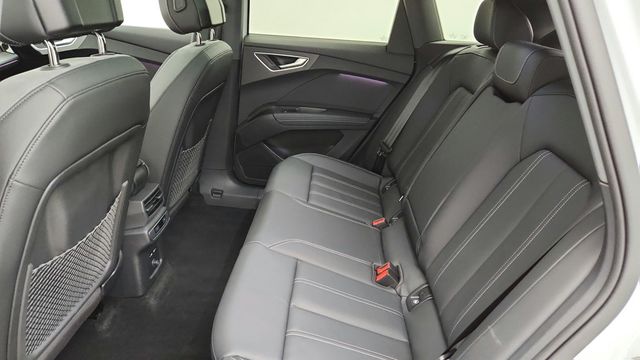 2024 Audi Q4 e-tron Premium Plus 55 quattro with Black Optic Package - 22946567 - 21