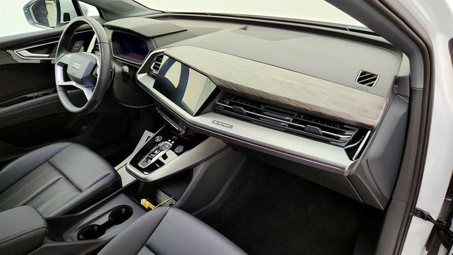 2024 Audi Q4 e-tron Premium Plus 55 quattro with Black Optic Package - 22956545 - 25