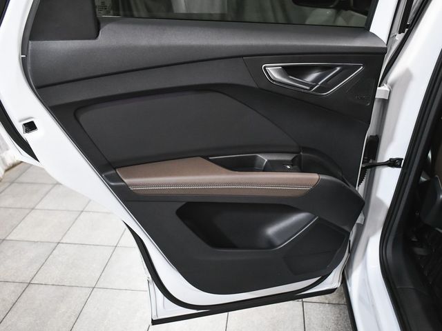 2024 Audi Q4 e-tron Prestige - 22946048 - 12