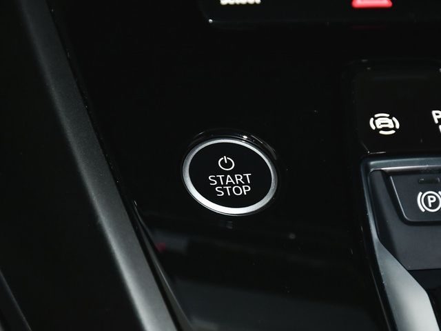 2024 Audi Q4 e-tron Prestige - 22946048 - 32