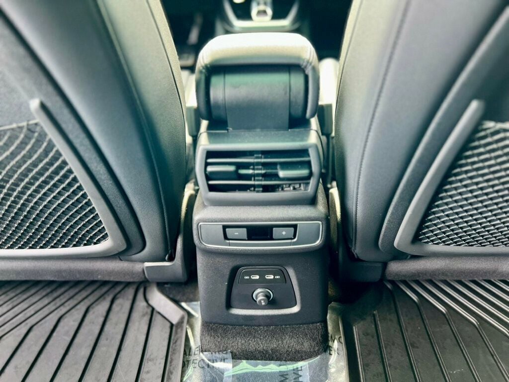 2024 Audi Q4 E-tron Sportback Premium 55 photo 17