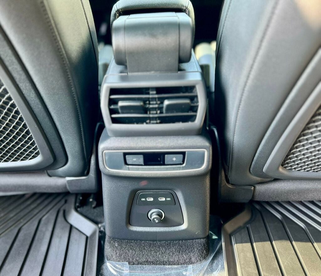 2024 Audi Q4 E-tron Sportback Premium Plus 55 photo 15