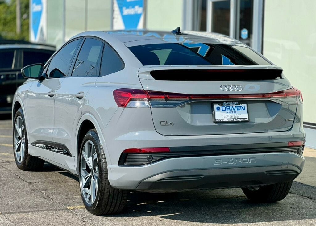2024 Audi Q4 E-tron Sportback Premium Plus 55 photo 3