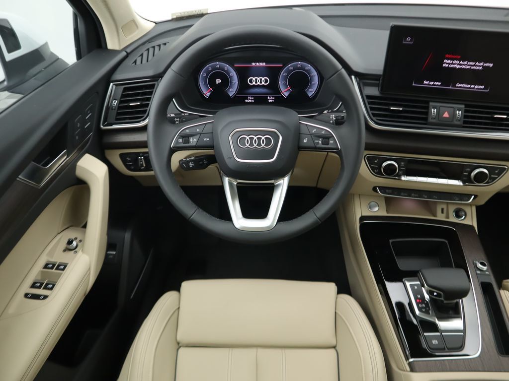 Audi Q5 (2024) interior