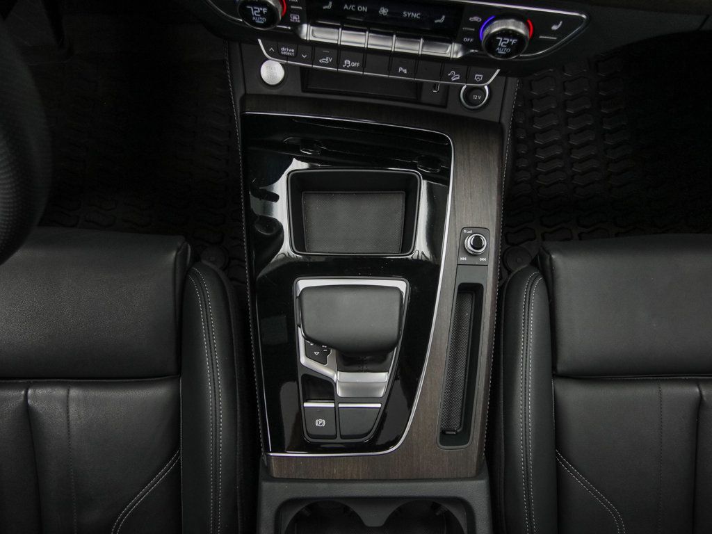 Audi Q5 photo 17