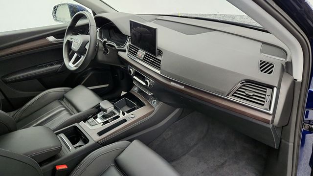 2024 Audi Q5 S line Prestige 45 TFSI quattro with 20'' Wheels - 22953940 - 24