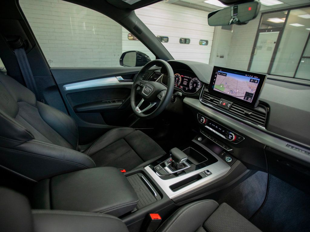 2024 Audi Q5 S line Prestige 55 TFSI Premium photo 15