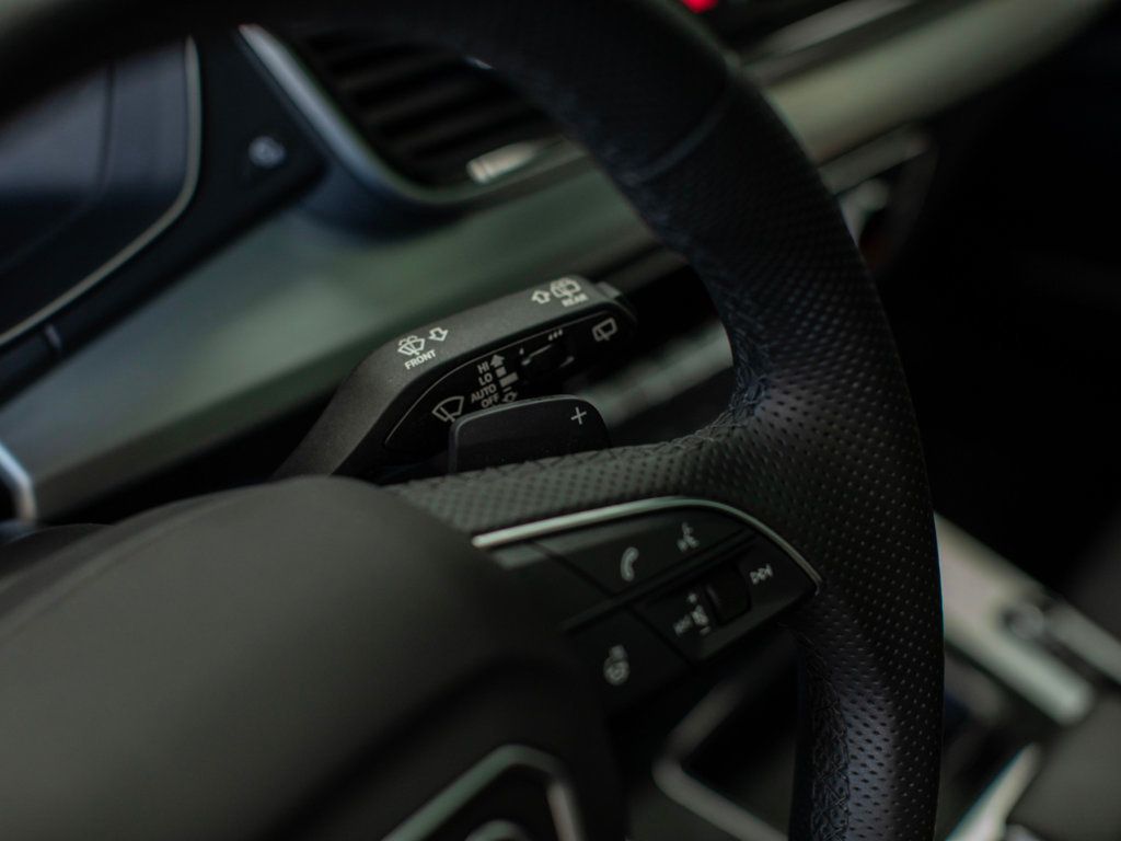 2024 Audi Q5 S line Prestige 55 TFSI Premium photo 19