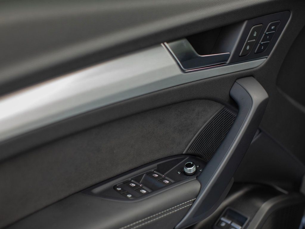 2024 Audi Q5 S line Prestige 55 TFSI Premium photo 29