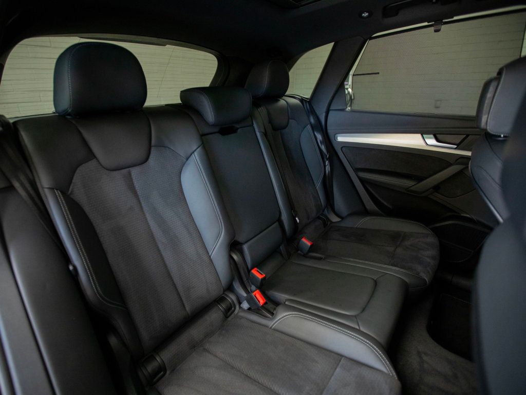 2024 Audi Q5 S line Prestige 55 TFSI Premium photo 31