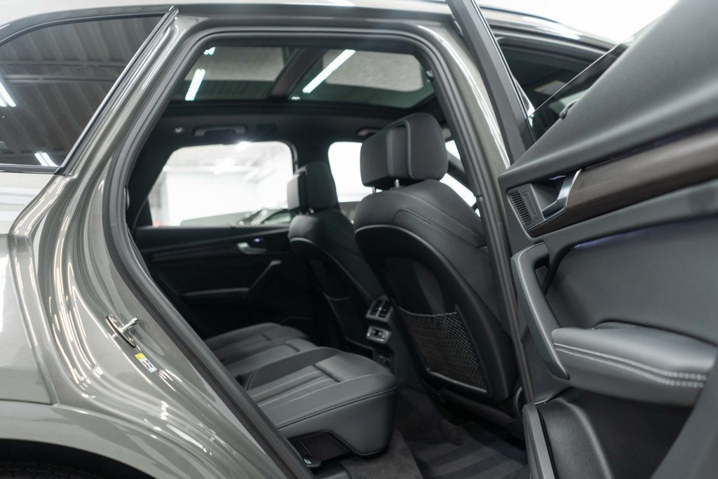 2024 Audi Q5 S line Prestige 55 TFSI Premium photo 4