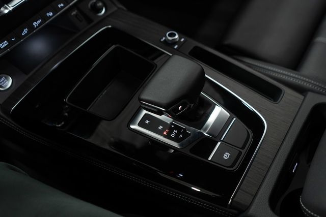 2024 Audi Q5 S line Prestige 55 TFSI e quattro - 22949489 - 25