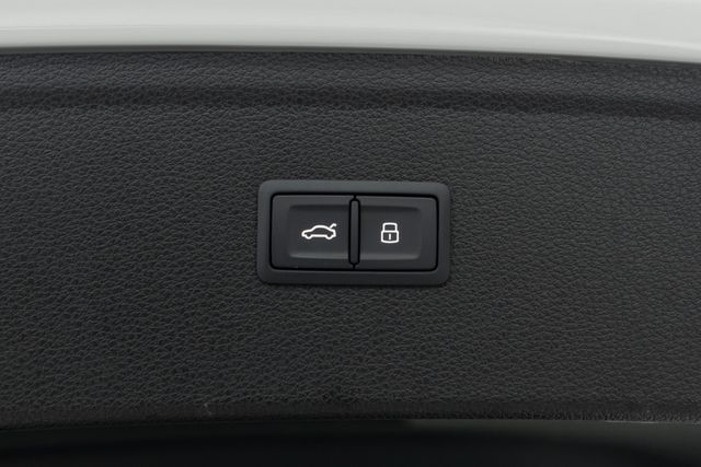 2024 Audi Q5 S line Prestige 55 TFSI e quattro - 22949490 - 39