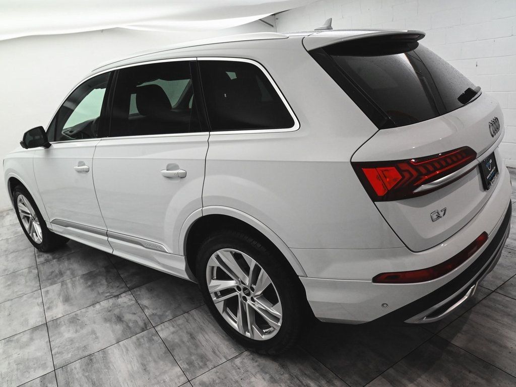 2024 Audi Q7 55 Premium Plus photo 4