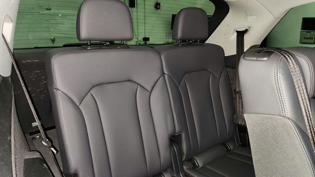 2024 Audi Q7 Premium 45 TFSI quattro with Convenience Package & 20'' Wheels - 22944258 - 25