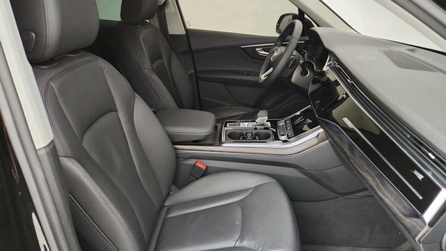 2024 Audi Q7 Premium 45 TFSI quattro with Convenience Package & 20'' Wheels - 22944258 - 27